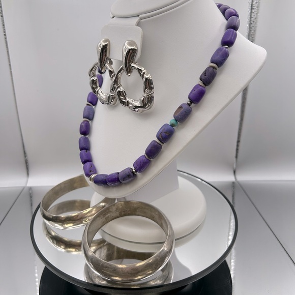 Silver Bangles, Purple Howlite w/Silver Beads necklace & silver clip-on earrings - Picture 5 of 13